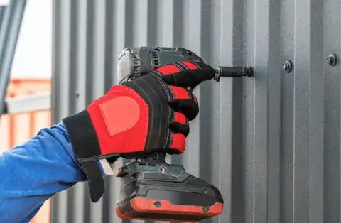 Travaux de zinguerie à Brains